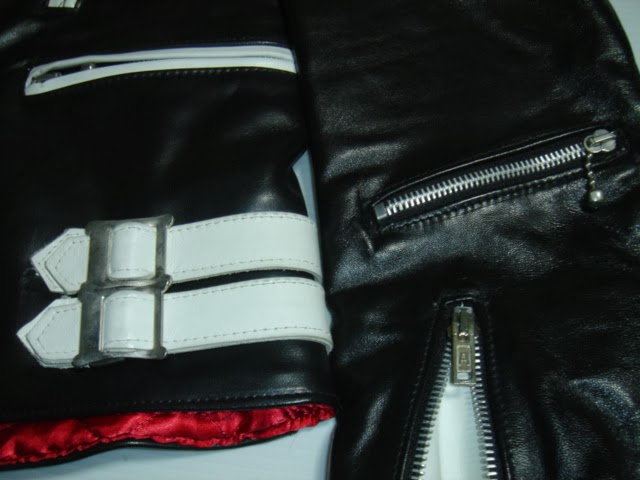 ハンドポケット ツイン・ウエスト・アジャスター・バックル スリーブチケットポケット フロントカフジッパー