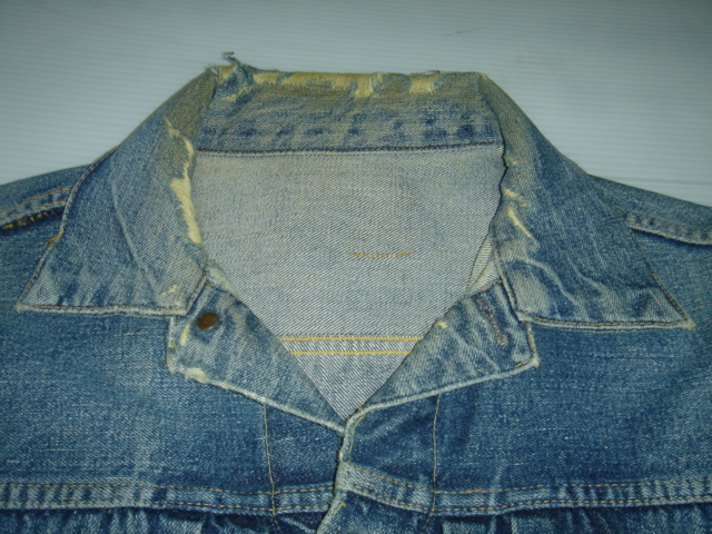 襟元 パッチ欠損