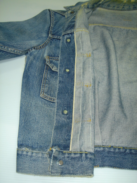 前立てボタン側裏セルビッジ