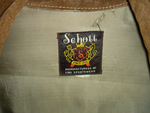 襟元 ラベル付近ライナー スレ穴