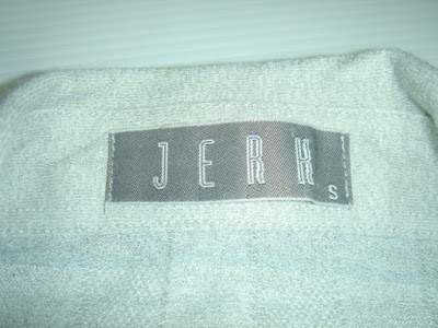 襟元 ロゴラベル