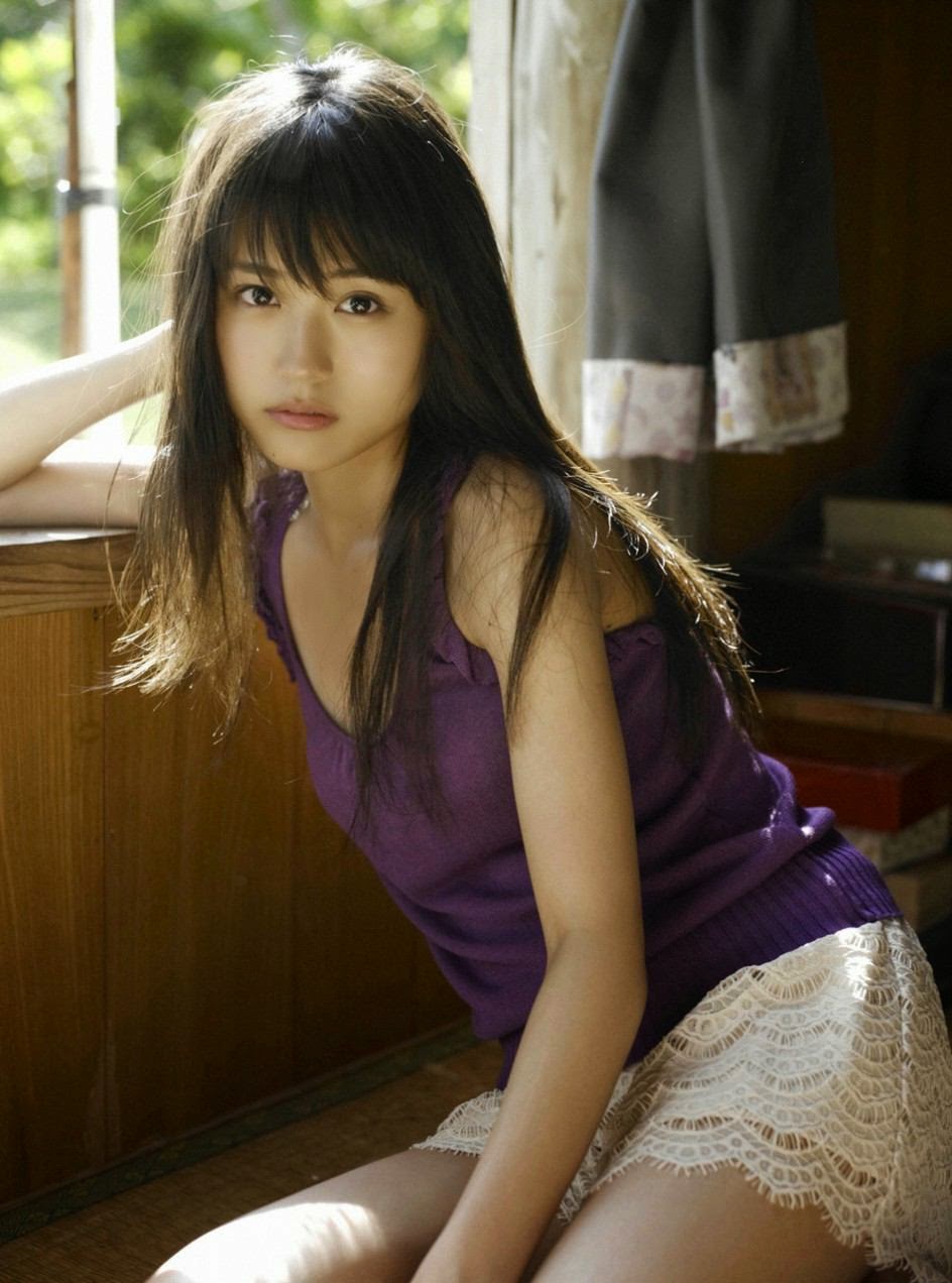 剛毛　女優 