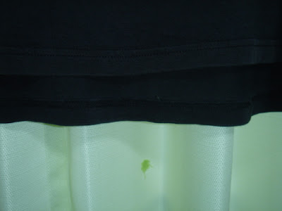 背面裾付近 スレ穴