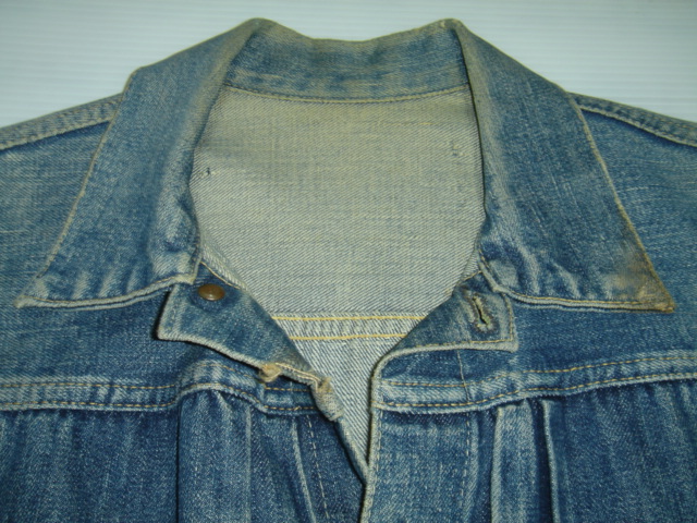 襟元 パッチ欠損