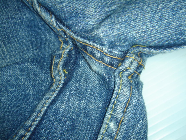 右脇後面 ホツレ