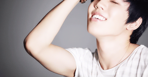 sexyliciouskoreans:

WHAT YOU SEE HERE, IS THE RESULT OF PURE SEXINESS. 
Let me just go and dig a hole so I can die peacefully now…
- Admin Sun

