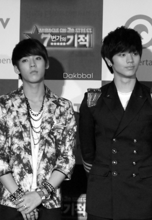 120502 BTOB MinHyuk & SungJae @ MBC Idol QTV Miracle7
DO NOT EDIT / REMOVE LOGO