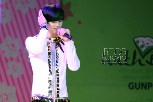 No second processing (cropping, editing, resizing) allowed.credit: 10x10