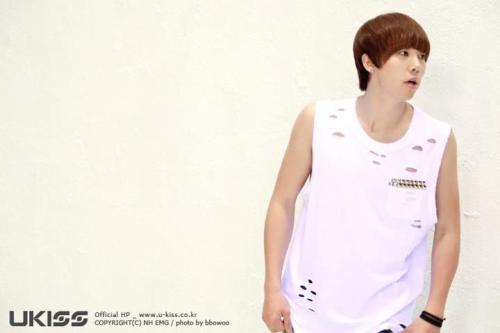 “Behind the scenes of DORADORA MV Hoon!”