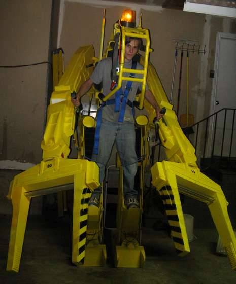 フルサイズのパワーローダーのコスプレだって。すごいな。<br />