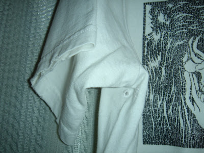 右脇ベントホール(通気口)