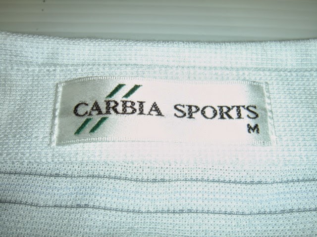 襟元　ロゴラベル