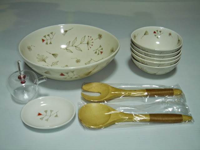 サラダボウル×一皿 平小皿×一皿 器×五皿 サラダサーバー×一セット ドレッシング 調味料入れ 一個