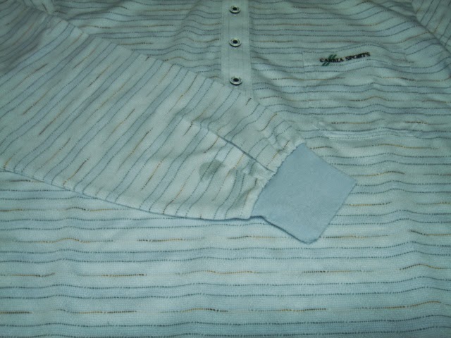 右袖口付近 ヨゴレ