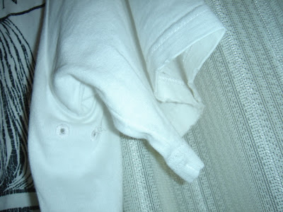 左脇ベントホール(通気口)