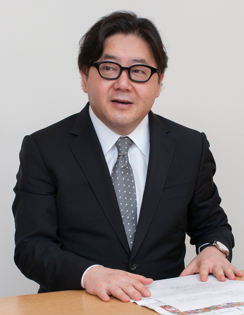 48グループの総合プロデューサー秋元康