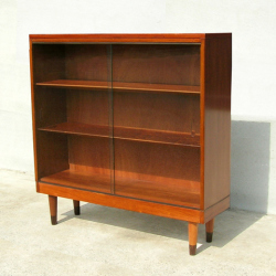 ビンテージ　ガラスキャビネット