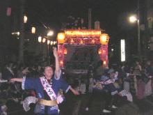 夜の曳山・・