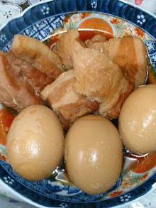 豚ばら肉とゆで卵の煮物