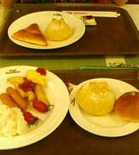朝食