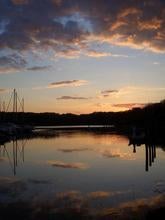 li marina reflection