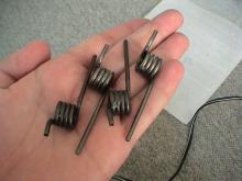 鉄騎/摘出されたトーションばね