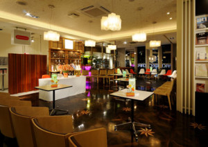 7/31(木)【青山】デザイナーズカフェ120名交流パーティー★美味しいシェフ特製料理は毎回大人気!お洒落cafeで素敵な時間を開拓♪