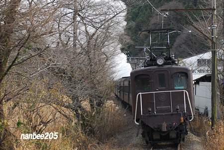 E102          家山～大和田にて。　　　　　　　　01/03-313