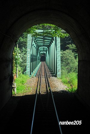 わたらせ第１橋梁へ。トンネル→鉄橋→トンネル