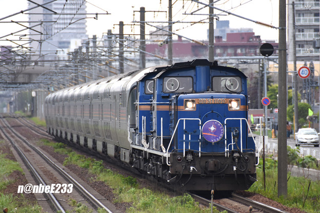 回8010ﾚ　DD51 1110＋DD51 1138＋E26系12B