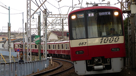 京急線直通　羽田空港行き