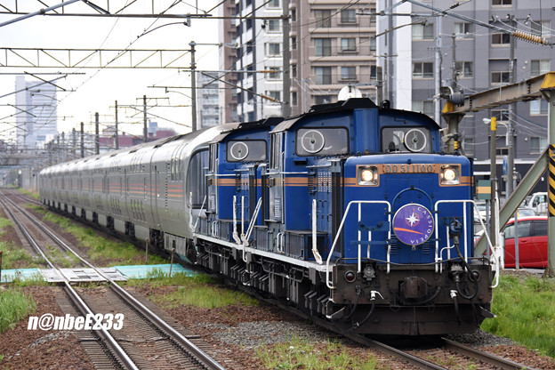 回8010ﾚ　DD51 1110＋DD51 1138＋E26系12B