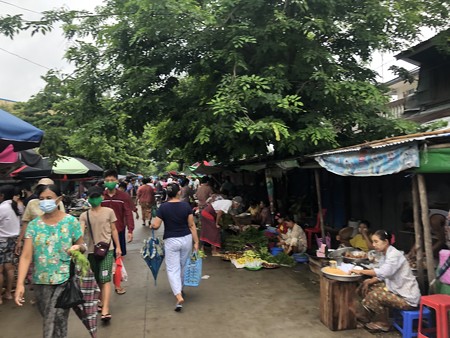ヤンゴンローカル市場 (7)