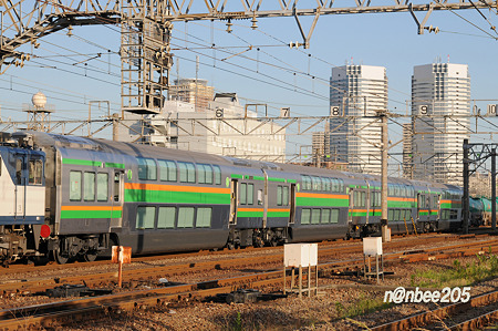 9777ﾚ EF641017+ｻﾛE233x4B 0714-022