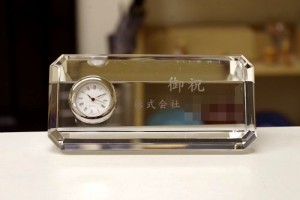 クリスタル置時計