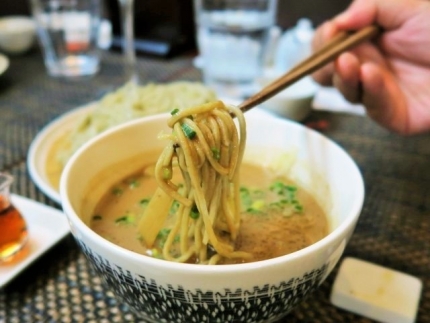 17-5-30　そばキモたべ