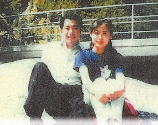前原誠司民進党代表と北朝鮮美女“親密写真”を入手