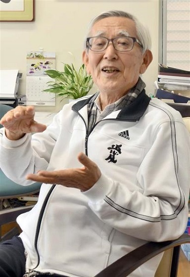 加計学園の獣医学部を誘致した経緯を語る加戸守行前愛媛県知事＝１３日、松山市（今仲信博撮影）