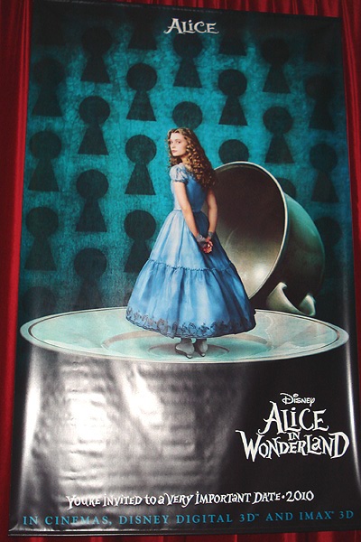 alicevanessa119alice.jpg