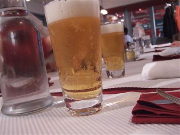 カンパイのビール