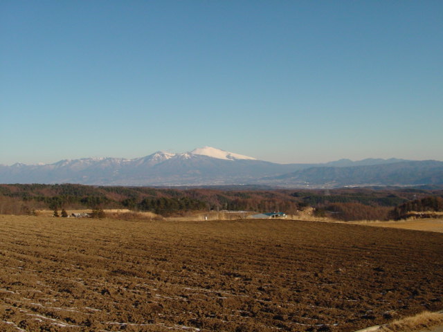 山小屋の近くで見る浅間山