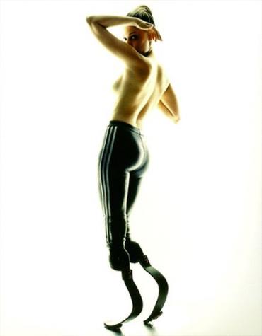義足のスーパーモデル・アスリート「エイミー・ムラン」の写真いろいろ