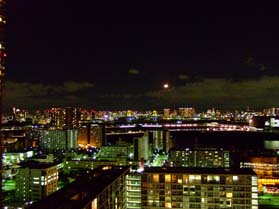 appletower-night vew