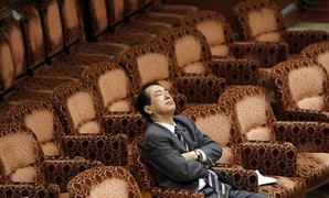 「国会の居眠り王」菅直人