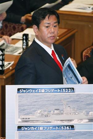 衆院予算委で質問する原口一博氏