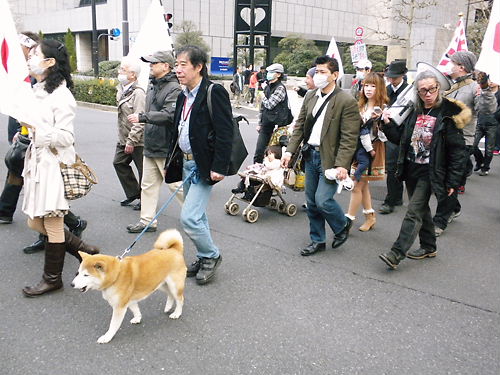 「日教組から子供を守れ！」デモ行進（平成２５年３月２４日、東京銀座）