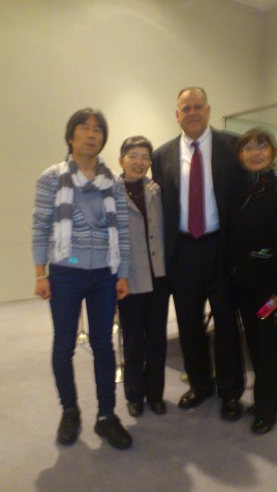 草月ホールにて