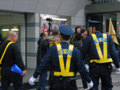 国民の代表にふさわしくない議員を即刻クビにしろ！デモｉｎ銀座\DSCN4057国民の代表にふさわしくない議員を即刻クビにしろ！デモｉｎ銀座20131110