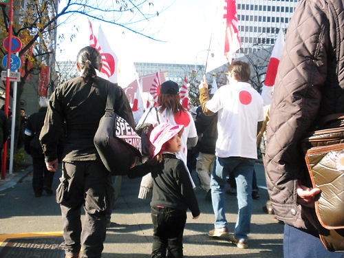 移民政策糾弾デモin銀座20131201