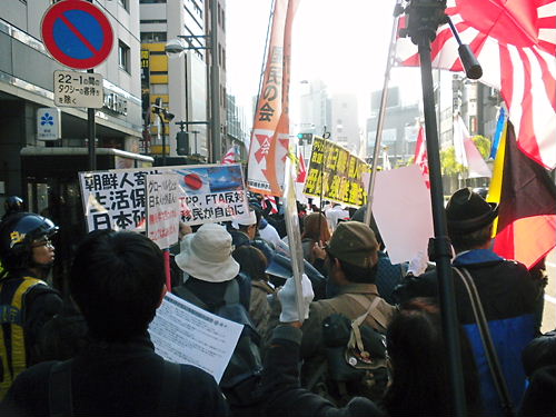 移民政策糾弾デモin銀座20131201